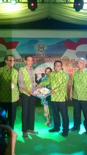 Disebut Fadli Zon Ilegal, Ini Jawaban HKTI Oesman Sapta