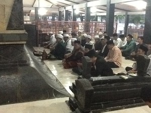 PKB dan Kiai se-Pantura Ziarah ke Makam Wali Songo dan Doakan Jokowi-JK