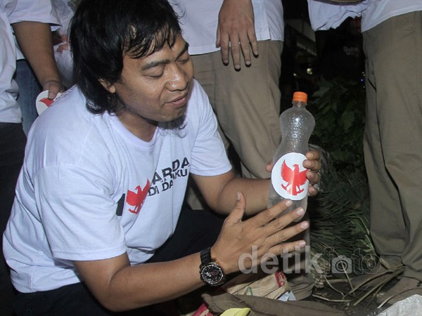 Komeng Sosialisasikan Prabowo-Hatta