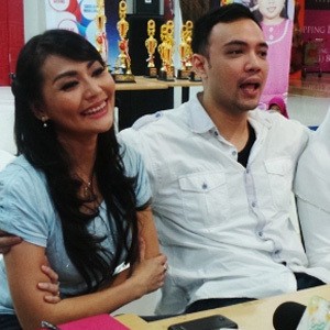 Sandy Tumiwa Jadi Mualaf, Ini Curahan Hati Tessa Kaunang