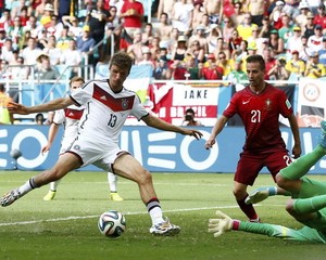 Mueller Hat-trick, Jerman Hantam Portugal 4-0