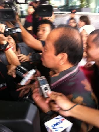 Diperiksa KPK Hari Ini, Sutan: Serahkan Kepada Allah