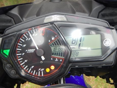 Asyik, Shift Indikator RPM Yamaha R25 Bisa Diatur