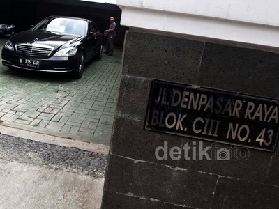 Rumah Helmy Ramai Pasca Penyegelan Kementerian PDT