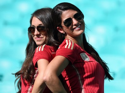Gaya Seksi Suporter Piala Dunia 2014