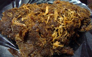 RM Gepuk & Sate Cilampeni: Menyantap Gepuk Empuk dan Gurih Plus Sambal Dadak Senikmat di Rumah