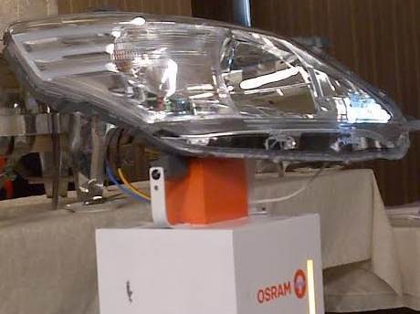 Ini Lampu Mobil yang Aman Digunakan di Malam Hari