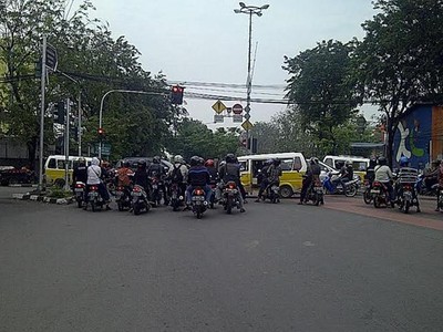 Koruptor di Jalan Raya