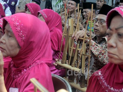 Ahok Hadiri Peringatan Hari Lansia