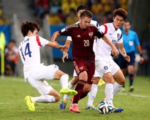 Dominasi Lini Tengah Korsel Paksa Rusia Menyerang dari Sayap