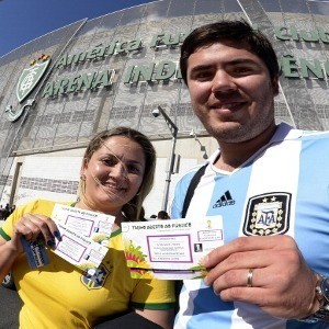 Ancaman di Balik Tiket Murah Nonton Bola