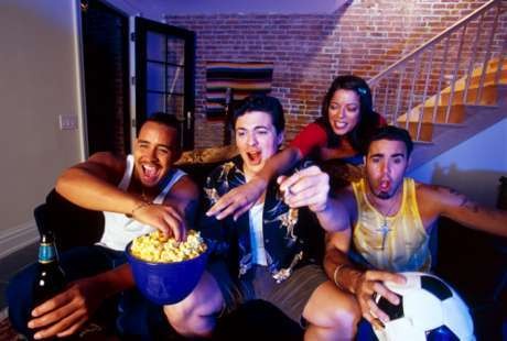 Jauhi Makanan Asin dan Gurih Saat Begadang Jika Tak Ingin Jantung Kolaps