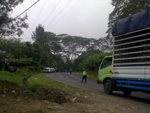 45 Foto Penampakan Hantu Di Tanjakan Emen HD Terbaru