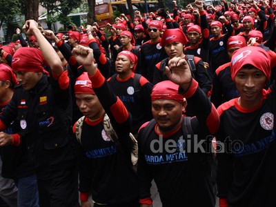 Ribuan Buruh Tolak RUU Pengupahan
