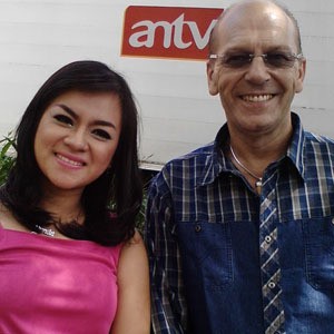 Romantis..Mantan Istri Daus Mini Ditembak Pacar Bulenya di Atas Delman