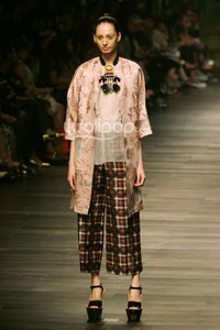 Biyan Wanaatmadja Seruni Annual Show 2014 at Grand Ballroom Hotel Mulia. Senayan. Jakarta. [Foto: Mohammad Abduh/Wolipop]