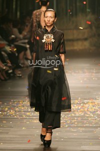 Biyan Wanaatmadja Seruni Annual Show 2014 at Grand Ballroom Hotel Mulia. Senayan. Jakarta. [Foto: Mohammad Abduh/Wolipop]