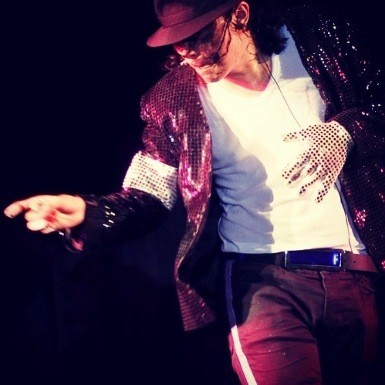 Fadly Jackson Lega Setelah Bisa Lakukan Gaya Anti Gravitasi MJ