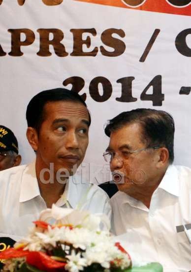 Jokowi-JK Kompak Datang Semobil Hadiri Acara Dialog Kadin