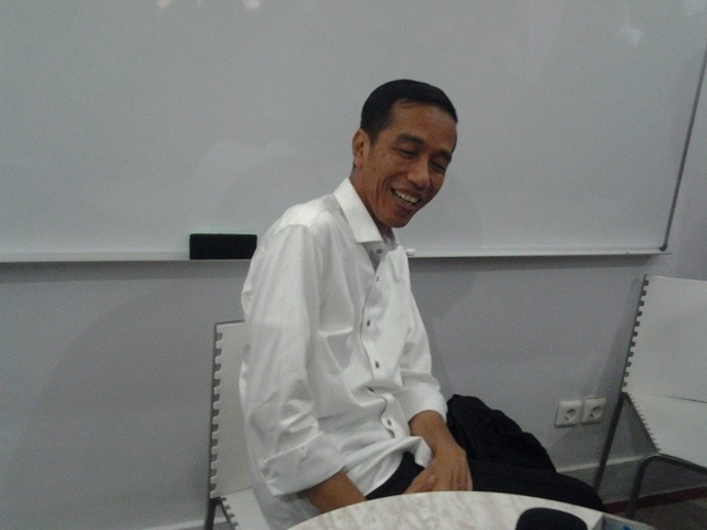 Tutup Dialog dengan Pengusaha, Jokowi: Salam Dua Jari!