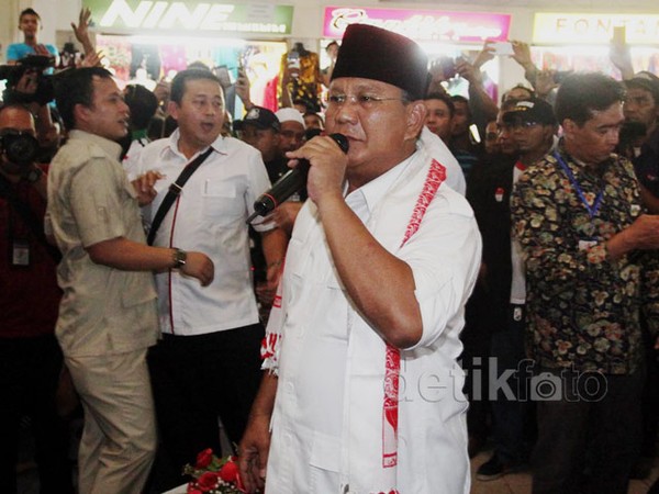 Prabowo Blusukan ke Tanah Abang