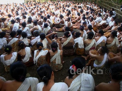 Ritual Unggahan di Makam Bonokeling