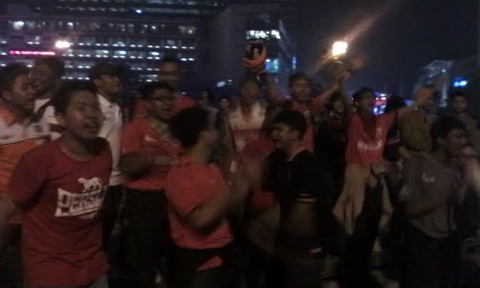 Di Tengah Keramaian JakNight, Suporter Persija Menuntut Perhatian Pemprov DKI