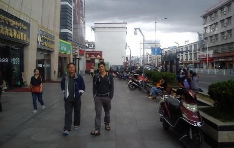 Udara Dingin Sambut Tim Haji Backpacker Syuting di Tibet