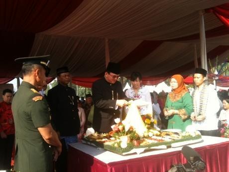 Pimpin Upacara HUT DKI, Ahok: Harusnya Pak Jokowi yang Di Sini