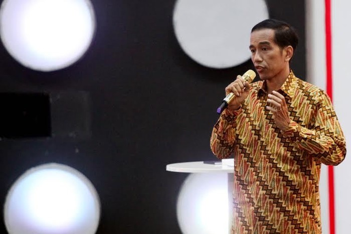 Dukung Wajib Militer? Jokowi: Oh, Ndak