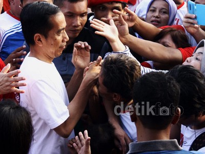 Gerak Jalan Bersama Jokowi