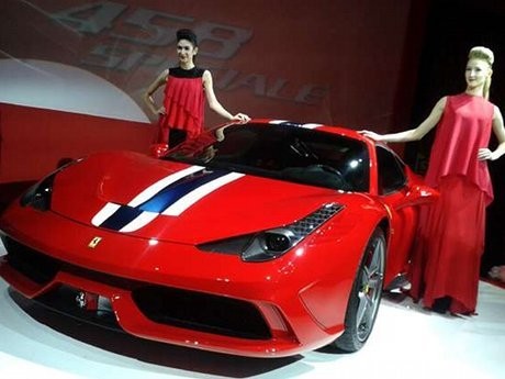 5 Mobil Pilihan untuk Orang Sangat Kaya