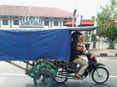 Motor Apa Becak?