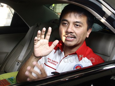 Roy Suryo Sambangi KPK