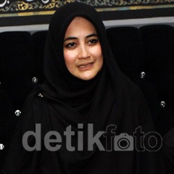 Ngungsi ke Apartemen karena Kebakaran, Pipik Berencana Tinggal di Rumah Rossa