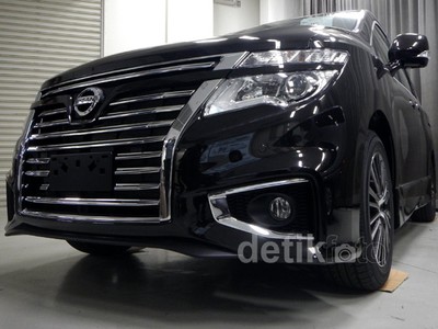 Nissan Elgrand Ciamik dengan Autech