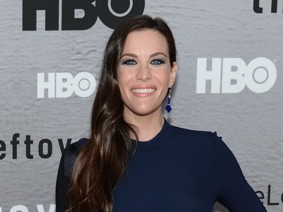 Liv Tyler Cantik Tampil Klasik