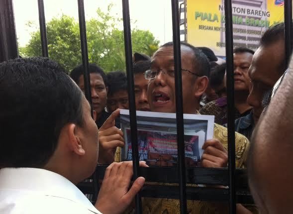 Ditemui Perwakilan Kemenpora, Aktivis 98 Tak Puas dan Tetap Demonstrasi