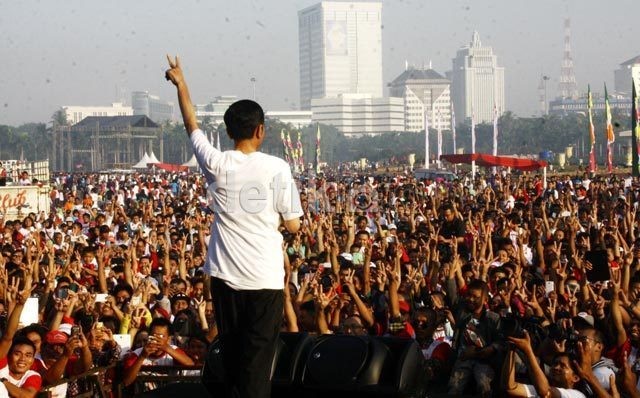 Timses Jokowi: Flash Mob Salam Dua Jari Cermin Kegembiraan Politik