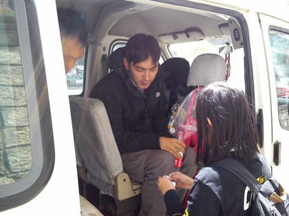 Syuting di Ketinggian, Abimana Pakai Tabung Oksigen