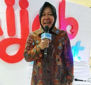 Pendapat Wali Kota Surabaya Tri Rismaharini Tentang Hijab Hunt