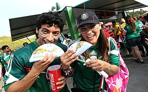 Untuk Pertama Kali Makanan Basi Ditemukan di Stadion Piala Dunia Brazil