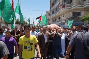 Ribuan Warga Gaza Iringi Jenazah Menkes Palestina ke Pemakaman