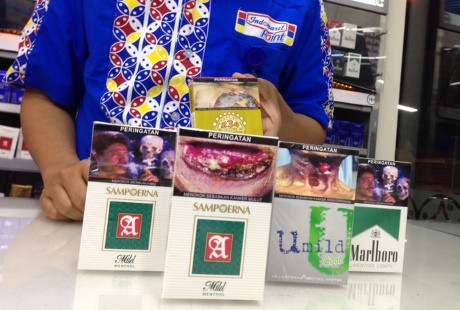 Gambar Seram Dicuekin Perokok: Gambar Muka Dosen Lebih Seram