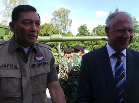 Digandeng Rheinmetall, Pindad Bangun Pabrik Amunisi Leopard untuk Asia Digandeng Rheinmetall, Pindad Bangun Pabrik Amunisi Leopard untuk Asia