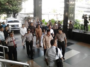 Lambaikan Tangan, Prabowo Merapat ke KPK untuk Klarifikasi Harta Kekayaan