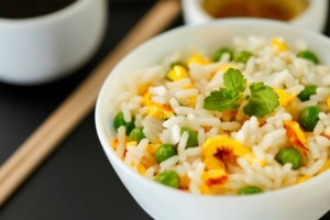 Manfatkan Sisa Nasi dan Cake dengan Mendaur Ulang Jadi Nasi Goreng dan Kue Coklat