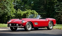 Ferrari 250 GT California LWB Competizione Spyder Tahun 1960. Mobil ini dilelang tahun 2012 di California dengan harga Rp 135 miliar. Mobil sempat menghiasi pameran dunia di tahun 1960. (dok. CNN)