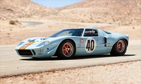 Ford GT40 Gulf/Mirage Coupe tahun 1968, Rp 132 Miliar. Mobil ini merupakan salah satu dari 3 GT40 yang pernah dibuat dan masih 'hidup'. Selain memiliki sejarah panjang di dunia balap mobil juga menjadi mobil kamera untuk akting Steve McQueen di film LeMans. (dok. CNN)