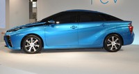 Mobil yang sempat diluncurkan di Tokyo Motor Show 2013 itu akan mulai berada di diler Toyota dan Toyopet di beberapa daerah di Jepang sebelum April 2015. Kemudian mobil akan dikirim ke pasar lain seperti Amerika dan Eropa pada musim panas tahun 2015. (dok Toyota)
